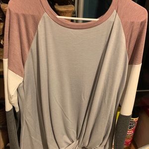 Maurices 24/7 sinched bottom tee